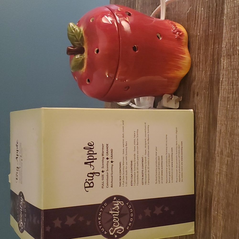 Scentsy Warmer - Full Size - Big Apple